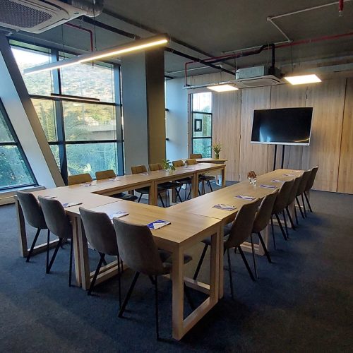 Small office space for rent in Mauritius with panoramic views at Le Workspace The Docks